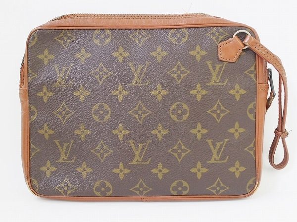 機能性が高くてもコンパクト、ルイ・ヴィトンのクラッチバッグを店頭預かり買取いたしました