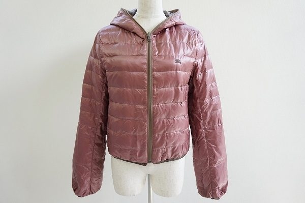 デザイン性・機能性ともに優れた、バーバリーブルーレーベルのダウンジャケットを宅配買取いたしました