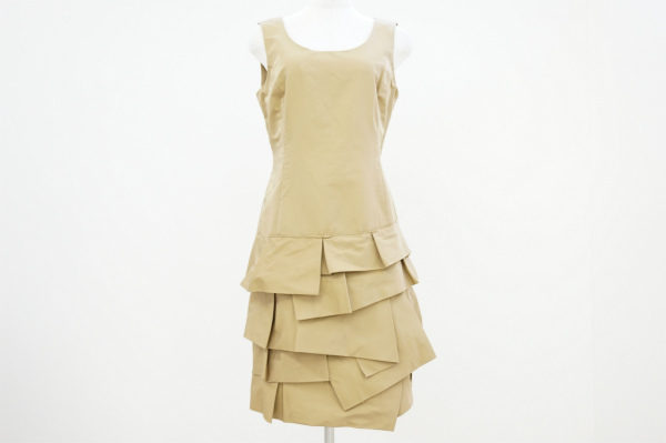 スタイリッシュな大人のオシャレに。ヒロココシノのワンピースを出張買取いたしました