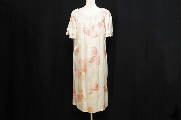 上質なエレガントが身を包む、アルマーニ・コレッツォーニのワンピースを出張買取いたしました