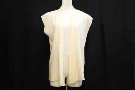 ラフにさらっと羽織りたい、サルバトーレフェラガモのベストを宅配買取いたしました