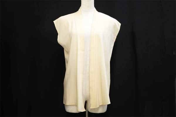 ラフにさらっと羽織りたい、サルバトーレフェラガモのベストを宅配買取いたしました