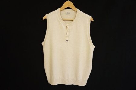 春から夏にかけての体温調節に便利！パパスの麻混ベストを宅配買取いたしました