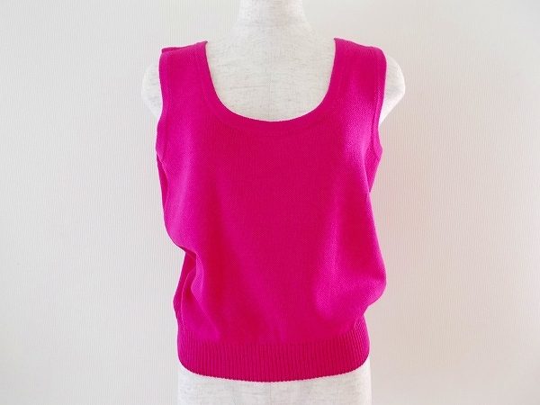 艶やかなピンクでレディ度が上がる、セントジョンのタンクトップを出張買取いたしました