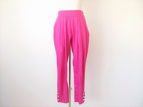 個性際立つ美しさと着心地の良さを両立した、ジャンニヴェルサーチのパンツを出張買取いたしました