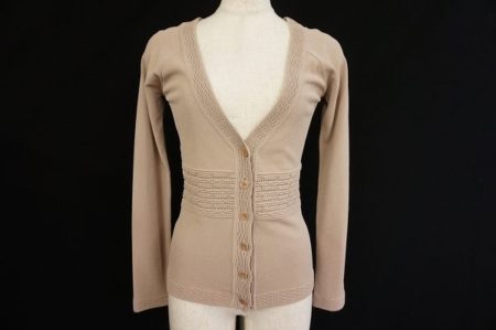 イタリアの美意識が光る、アレッサンドロデラクアのカーディガンを店頭預かり買取いたしました