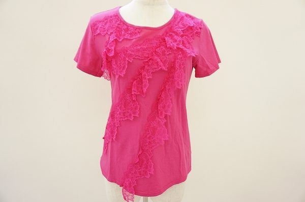 ピンクのお花のように美しい、シズカコムロ4298のTシャツを宅配買取いたしました