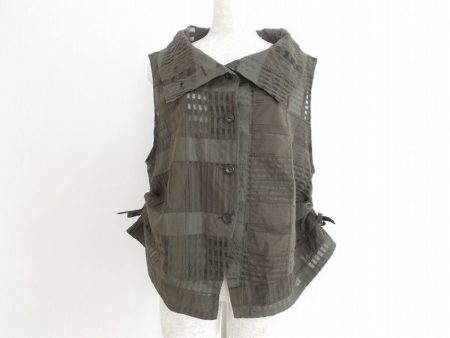 異素材の生地が様々な表情を見せる慈雨センソユニコの変形ベストを買取いたしました