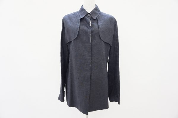 シックで上品なアルマーニコレッツォーニのジャケットをお買取いたしました