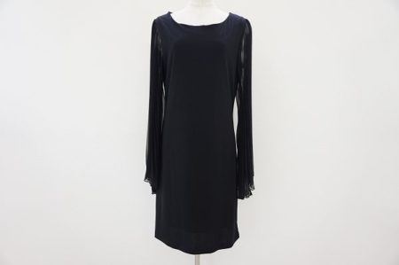 女性らしいデザインで美しすぎる！サンドロフェローネのワンピースを宅配買取いたしました