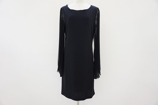 女性らしいデザインで美しすぎる!サンドロフェローネのワンピースを宅配買取いたしました