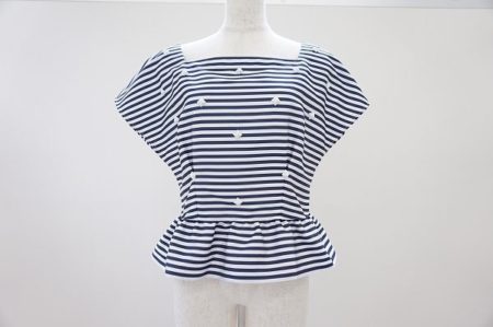 青のボーダーに白のビジューがマリンで可愛らしいルネのビジュー付きカットソーを買取いたしました