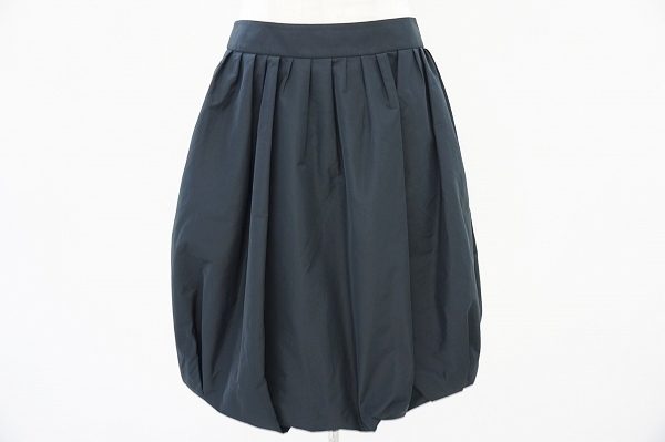 丸みのあるシルエットが女性らしいコトゥーのバルーンスカートをお買取いたしました