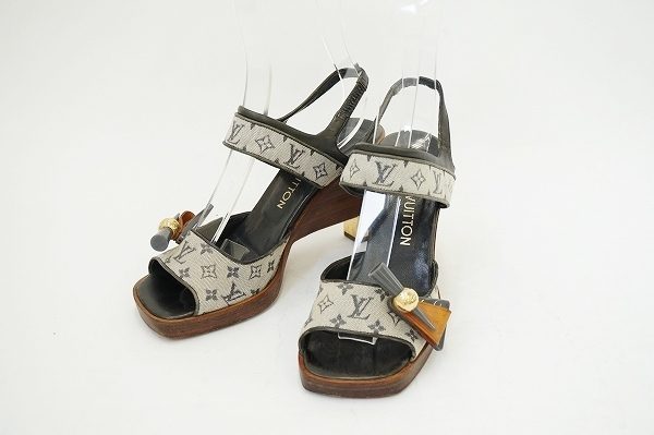 モノグラム柄が贅沢にデザインされた高級感のあるルイ・ヴィトンのサンダルを買取いたしました
