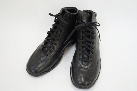 オシャレなのに機能的、コールハーンのメンズスニーカーを出張買取いたしました