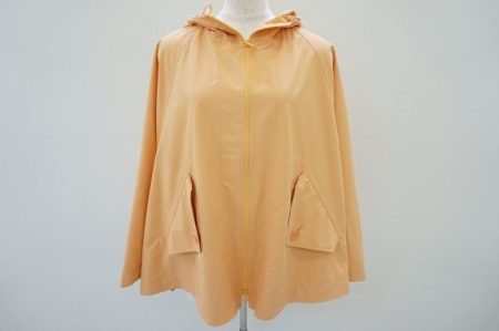 シワにならない！便利でかわいいプリーツプリーズのポンチョを買取しました