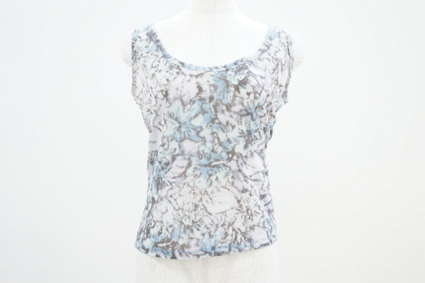淡い花柄が清楚で可愛らしいイッセイミヤケのカットソーを買取いたしました