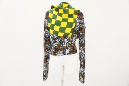 違う柄の組み合わせが目を引く、斬新なデザインのコムデギャルソンのカットソーを買取いたしました