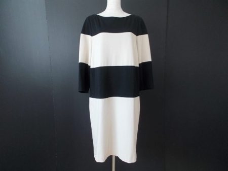 上品なボーダーでスッキリ着られる、自由区のワンピースを宅配買取いたしました