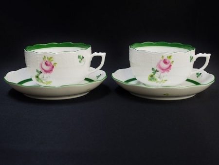 丁寧なハンドペイントを楽しみながらティータイムを。ヘレンドのカップアンドソーサーのペアセットを買取いたしました