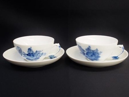 ハンドペインターによるコバルトブルーの繊細な絵柄が美しい、ロイヤルコペンハーゲンのカップ&ソーサーを出張買取いたしました