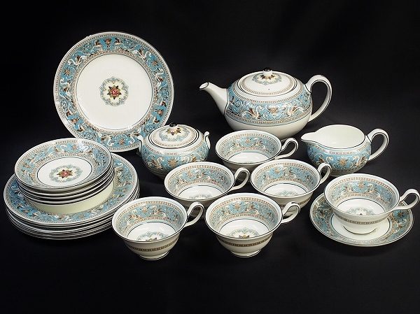 一式揃えば一気に重厚感あふれる食卓に！ウェッジウッドのフロレンティーン　カップ&ソーサーのセットを出張買取いたしました