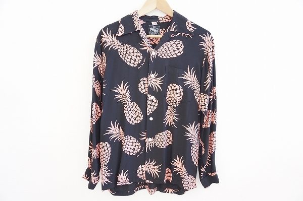 大人な雰囲気でアロハシャツとは思えないカッコイイ仕上がりのコナベイハワイのアロハシャツを出張買取いたしました