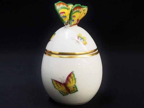 鮮やかでカラフルな蝶モチーフに釘付け！ヘレンドのボンボン入れを宅配買取いたしました