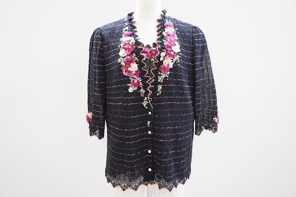 女性らしく優美で美しい刺繍に目を奪われる、アトリエサガンのアンサンブルを宅配買取いたしました