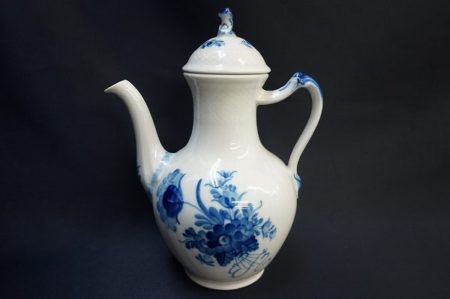 ロイヤルコペンハーゲン伝統のブルーフラワーのポットを買い取りました