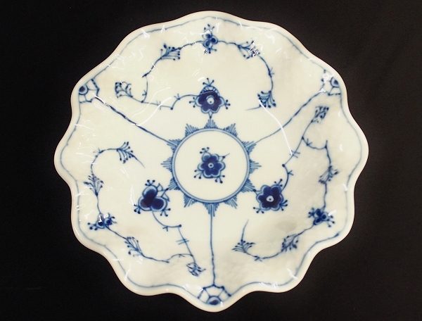 ロイヤルコペンハーゲンのブルーフルーテッドプレインのプレートを買い取りました