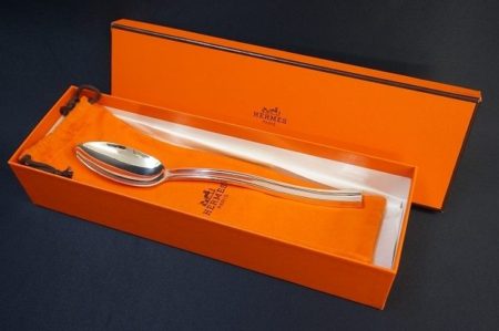カーブのディティールが美しいエルメスのシルバースプーンを買い取りました