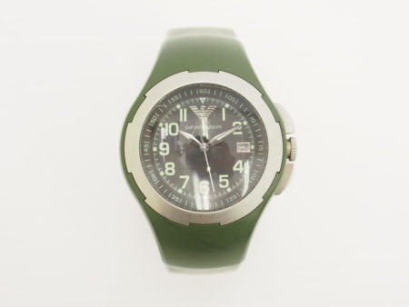 春の明るいファッションに合わせたい、エンポリオアルマーニの腕時計を宅配買取いたしました