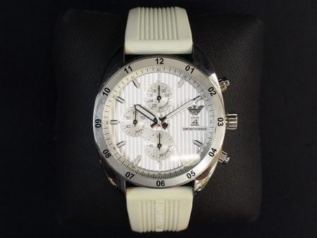 爽やかさと着用感抜群なエンポリオアルマーニのメンズ腕時計を宅配買取いたしました