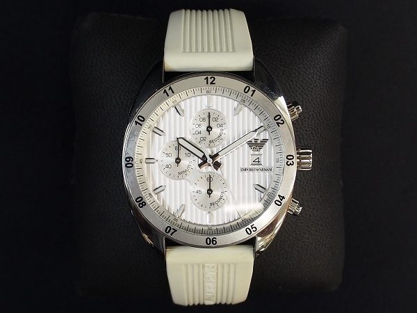 爽やかさと着用感抜群なエンポリオアルマーニのメンズ腕時計を宅配買取いたしました