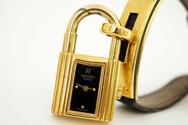 女性の憧れとして名高いエルメスのケリーウォッチを買い取りました