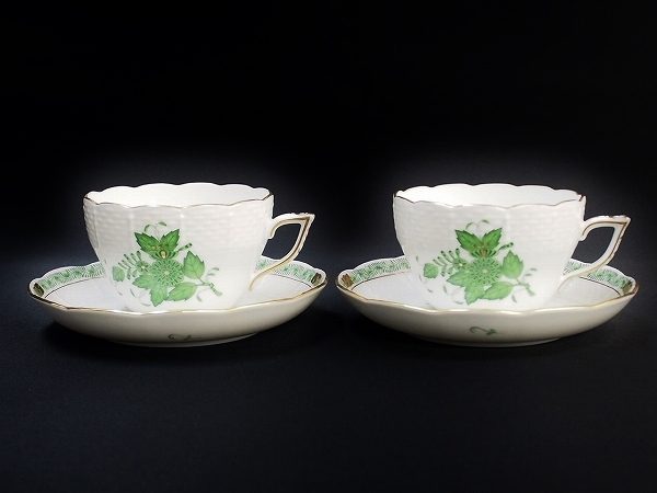 落ち着いた雰囲気で清々しい気分に。ヘレンドのアポニーグリーン カップ&ソーサーを出張買取いたしました