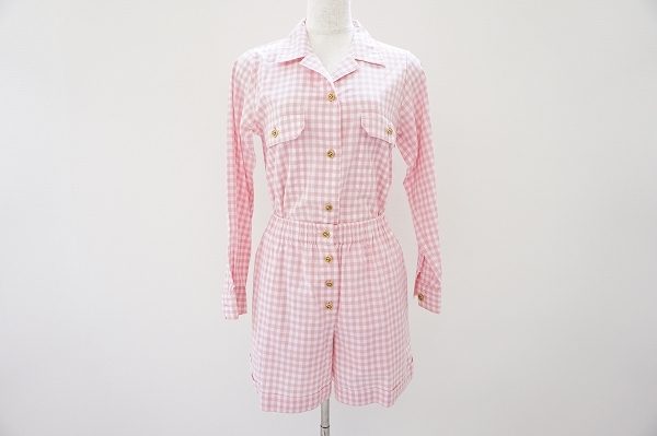 女性らしさとシャネルらしさが十分な一着！シャネルのセットアップを出張買取いたしました