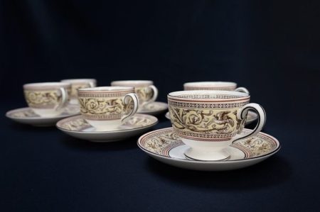 ウェッジウッドのフロレンティーンのカップ＆ソーサーを買い取りました