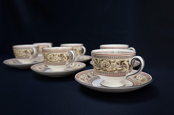 ウェッジウッドのフロレンティーンのカップ＆ソーサーを買い取りました