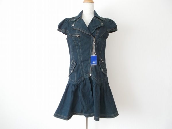 ジップがアクセントになり、カッコかわいい！バーバリーブルーレーベルのワンピースを宅配買取いたしました