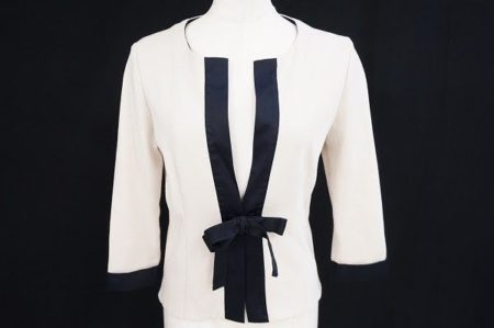 ネイビーのリボンが大胆にデザインされたハロッズのジャケットを買取いたしました