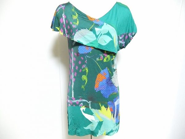 大胆なプリントが自慢のエトロのワンピースを買取させていただきました