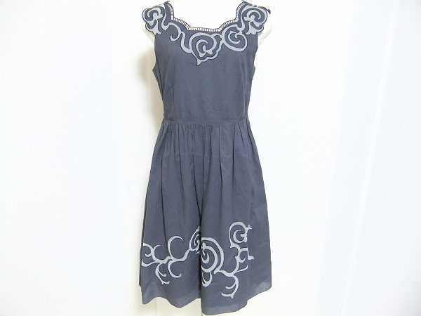 大人ガーリーなスタイルに！ヴィヴィアンタムのワンピースをお譲りいただきました