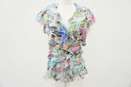 パーティーシーンにもおすすめしたいエスカーダのシフォントップスをお譲りいただきました