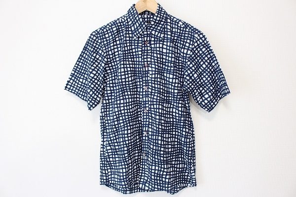 モダンデザインがお好きな方におすすめ！バーバリーブラックレーベルのシャツをお売りいただきました