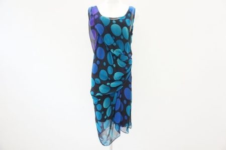 存在感を楽しみたいダイアンフォンファステンバーグのワンピースをお譲りいただきました