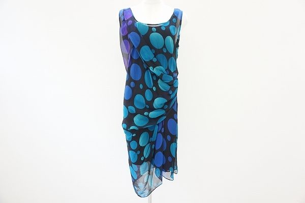 存在感を楽しみたいダイアンフォンファステンバーグのワンピースをお譲りいただきました