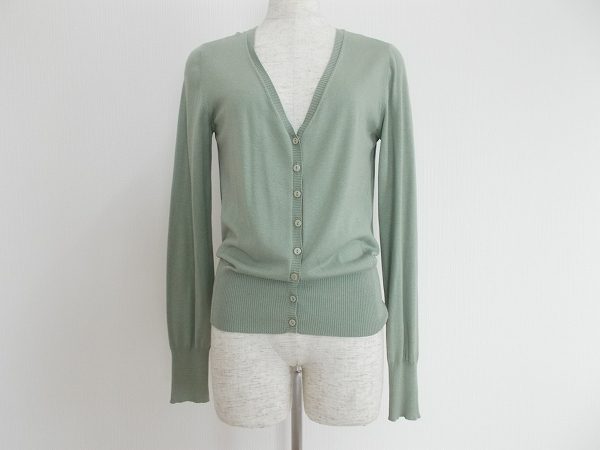 透明感のあるウィークエンドマックスマーラのニットをお譲りいただきました