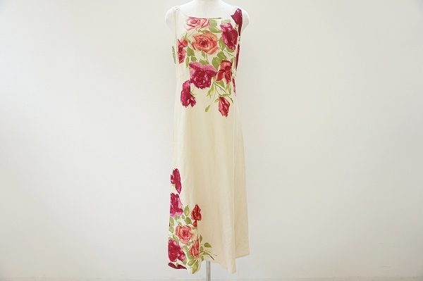 ガーデンプリントがキュートなローラアシュレイのワンピースを買い取らさせていただきました